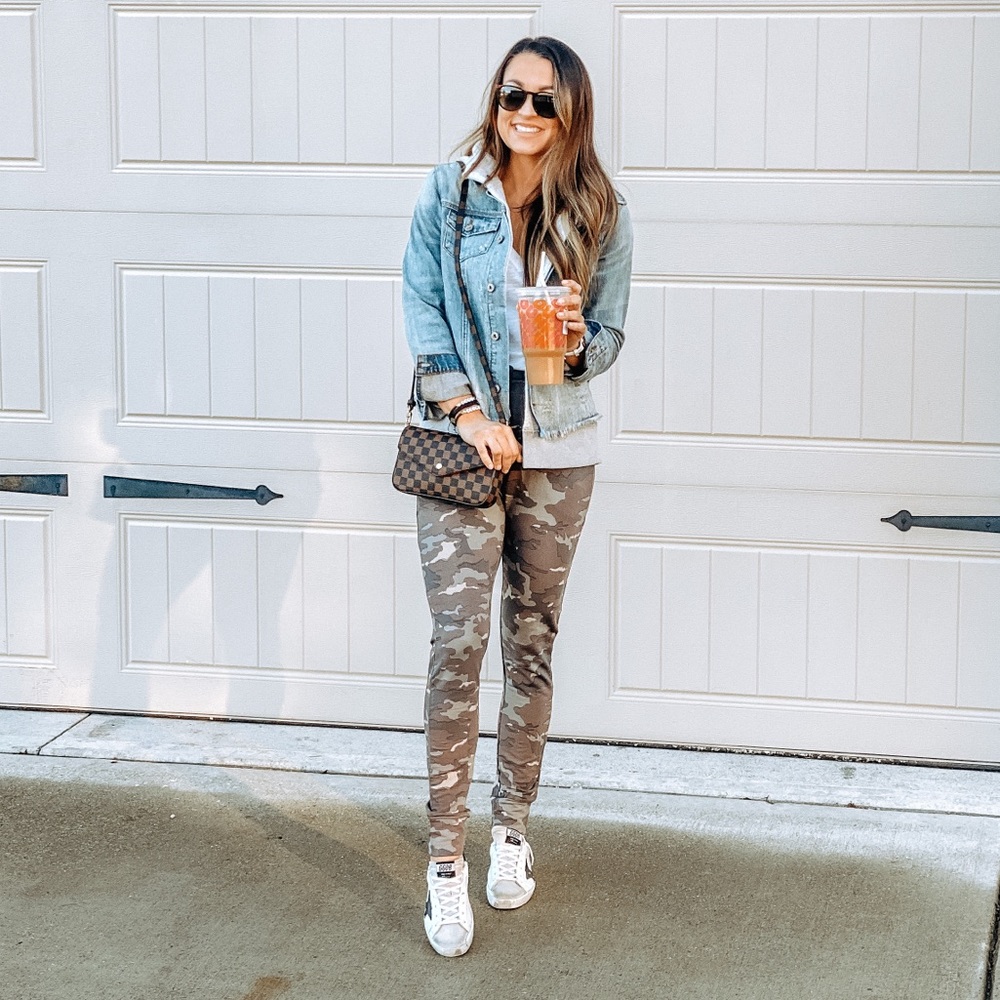 Dottie active camp joggers. Worn once.